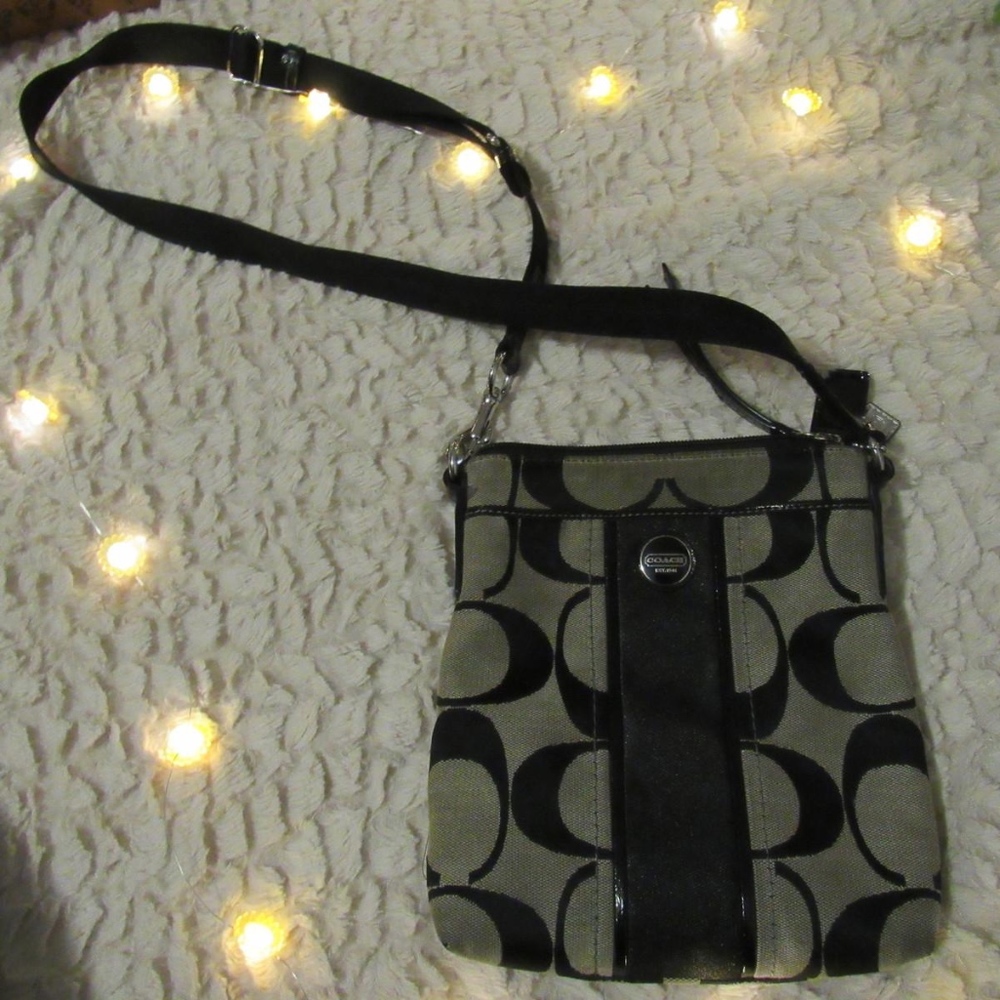 COACH signature stripe swingpack file crossbodybag